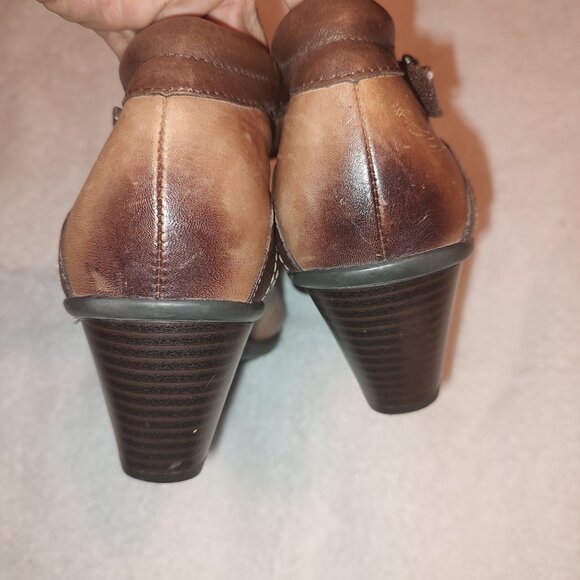 WOMEN'S SIZE 12 "EARTH DAY TRIPPER"" BROWN CUSHIONED LEATHER HEEL ANKLE STRAP - Picture 3 of 4